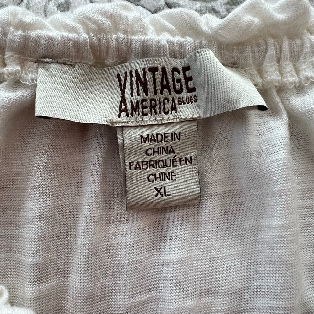 Vintage America White Peasant Blouse with Wide Ruffled Floral Sleeves Boho Femme - Picture 2 of 8